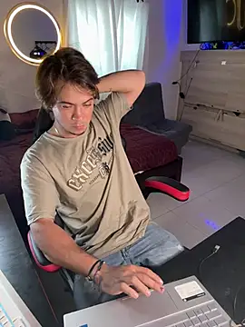AngelLatinBoyn Webbikameraesitys