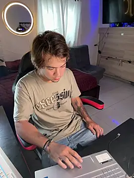 AngelLatinBoy Webcam Show