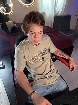 AngelLatinBoy webcam show