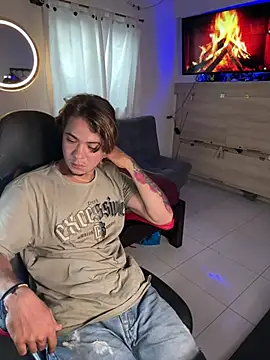 AngelLatinBoy Webcamshow