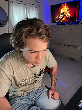 Webkamerová show AngelLatinBoy