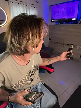 AngelLatinBoy Webcamshow