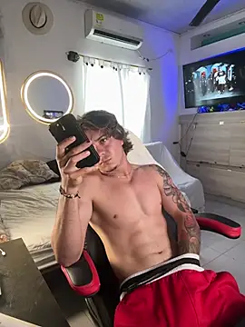 AngelLatinBoy Show in webcam