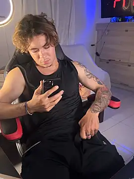 AngelLatinBoy Webcamshow