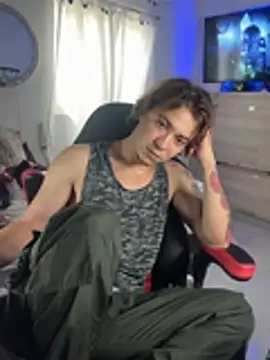 AngelLatinBoy Webcamshow