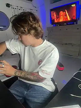 AngelLatinBoy's Webcam Show