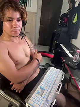 AngelLatinBoy Show in webcam
