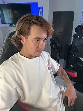 AngelLatinBoy 网络视讯表演