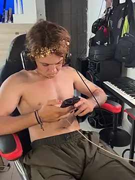 AngelLatinBoy 网络视讯表演