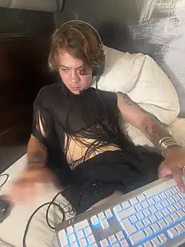 AngelLatinBoy webkamerás műsora