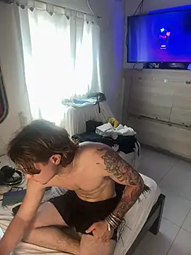 AngelLatinBoy webcam show