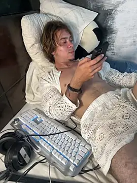 AngelLatinBoy Шоу с уебкамера