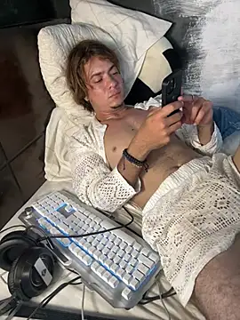 AngelLatinBoy Show in webcam