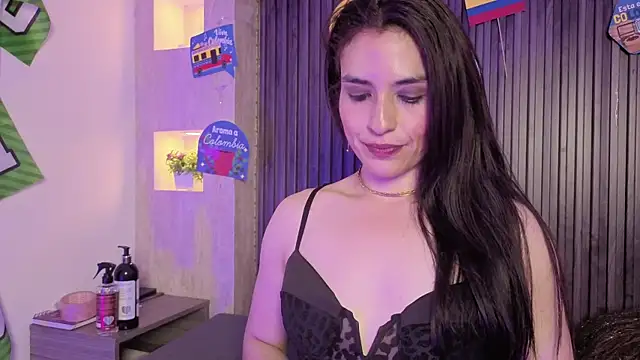 MeganNightt's Webcam Show