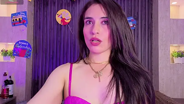 Show modela MeganNightt na web-kameri