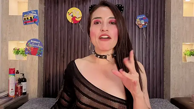 Show de MeganNightt na webcam