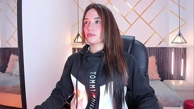 MeganNightt Шоу с уебкамера