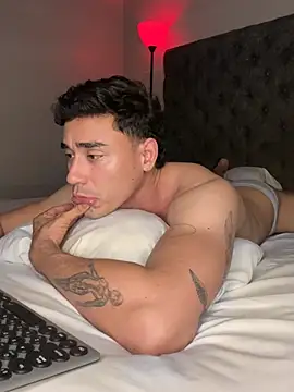 Adam_Grey Show Webcam