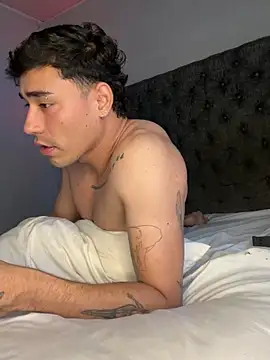 Adam_Grey Show Webcam
