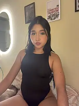 AriBunny18's Live XXX Chat