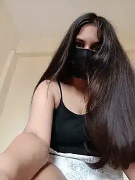 Divya3107 Adlı Modelin Canlı XXX Sohbeti