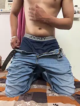legend_twink Show in webcam