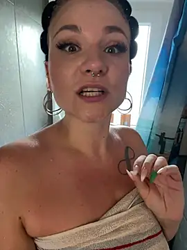 Fiebie_licious_ Webcam-Show