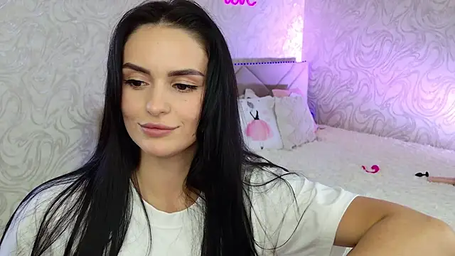 MilaaSweety Adlı Modelin Canlı XXX Sohbeti