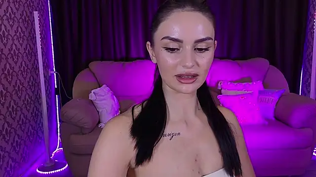 Show modela MilaaSweety na web-kameri