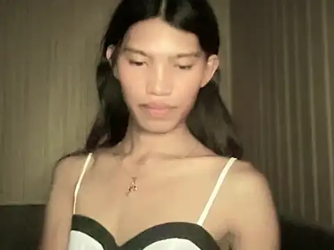 Yourgoddess_jayve 现场性爱视讯表演