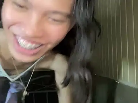 Yourgoddess_jayveのライブXXXチャット