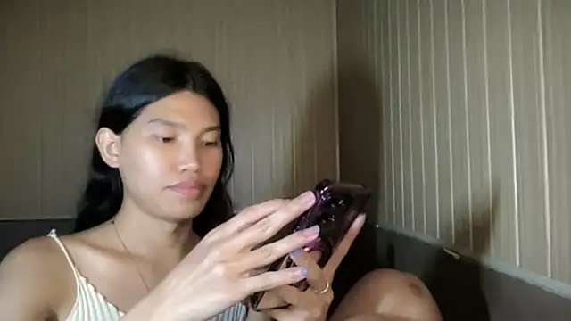 Show modela Yourgoddess_jayve na web-kameri