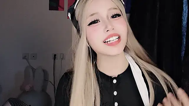 xiaoshuang001 Show in webcam