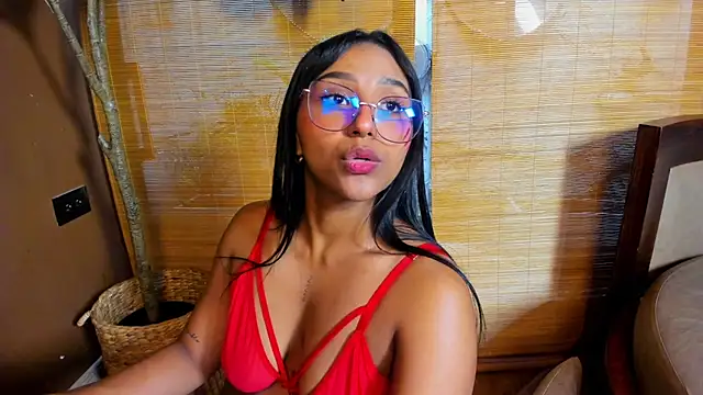 Pertunjukan Kamera Web Victoria_Gonzalez