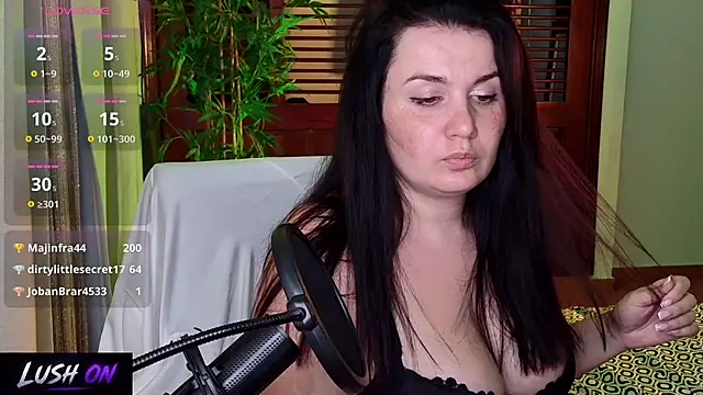 RealGoddessBellaBlaze Chat XXX in diretta