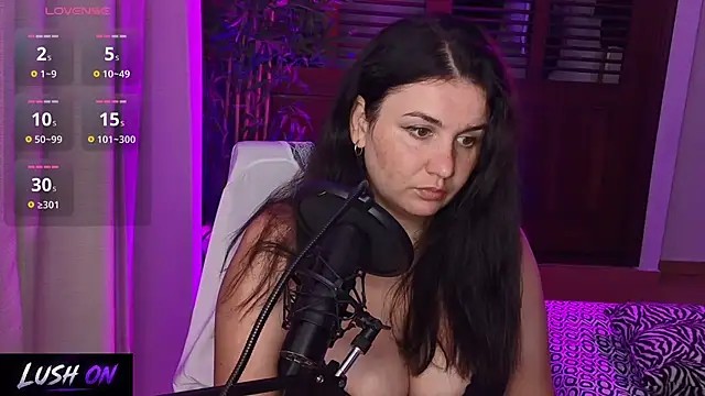 RealGoddessBellaBlaze's Live XXX Chat