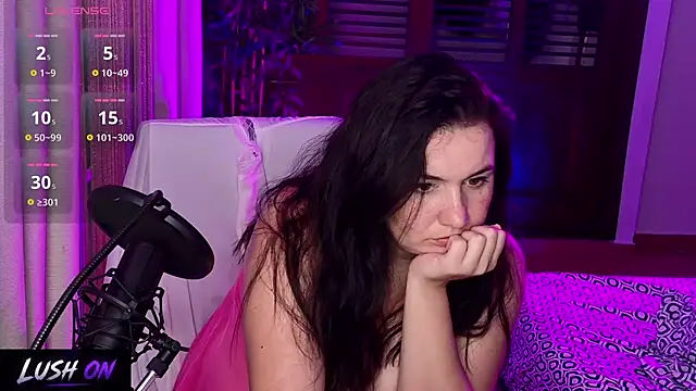 XXX chat uživo modela RealGoddessBellaBlaze