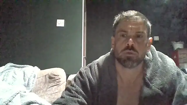 tall_dark_handsome Show in webcam
