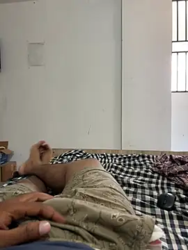 הופעת וובקאם של CoupleSatisfied