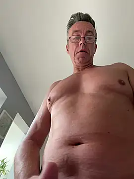 Chapstick32 webcam show