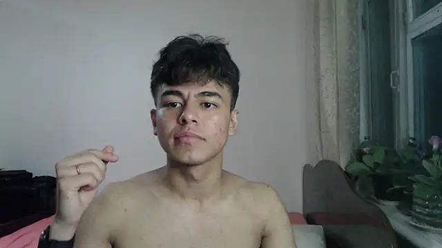 ToddWarren Show in webcam