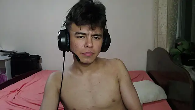 Show modela ToddWarren na web-kameri