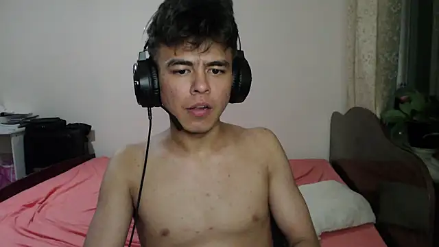 Show modela ToddWarren na web-kameri