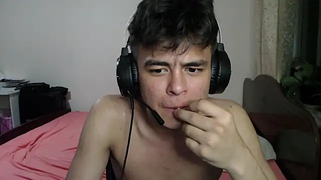 ToddWarren Show in webcam