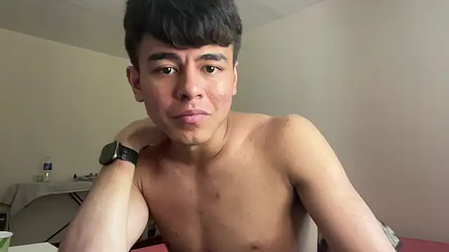 Show modela ToddWarren na web-kameri