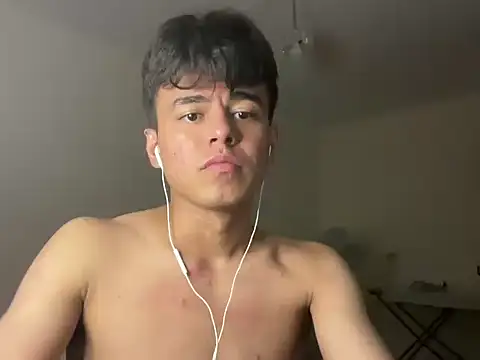 ToddWarren Show in webcam