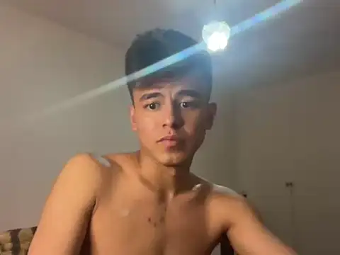 ToddWarren Show in webcam