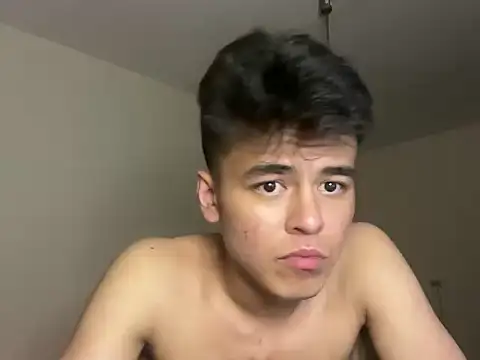 ToddWarren Show in webcam