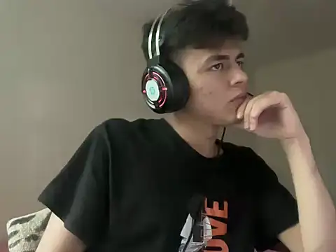 Show modela ToddWarren na web-kameri