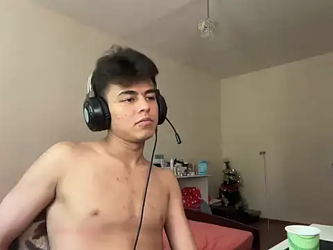 ToddWarren Show in webcam